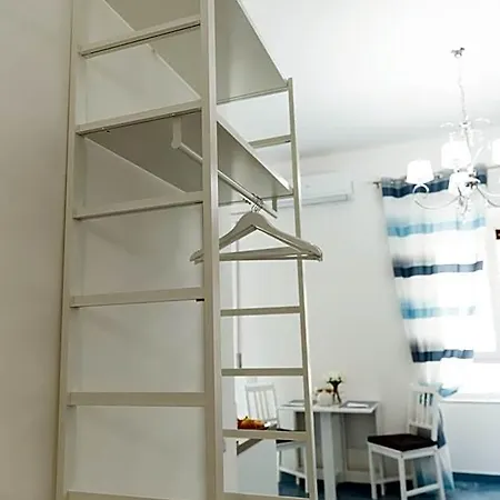 ベッド・アンド・ブレックファスト Velia34 4*